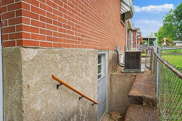 701 Avenue H, St Louis, MO 63125