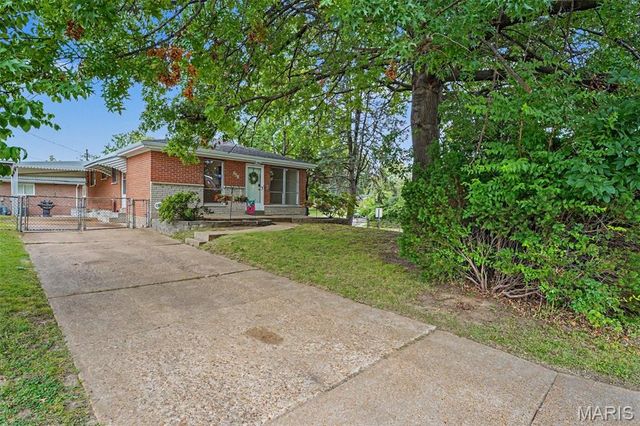 701 Avenue H, St Louis, MO 63125
