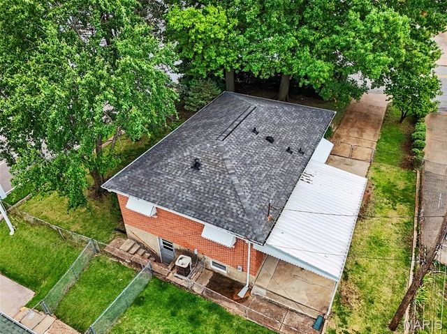 701 Avenue H, St Louis, MO 63125