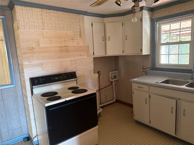 2935 Isaacs Place, Greensboro, NC 27408