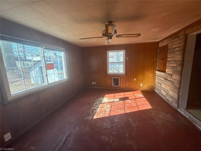 2935 Isaacs Place, Greensboro, NC 27408