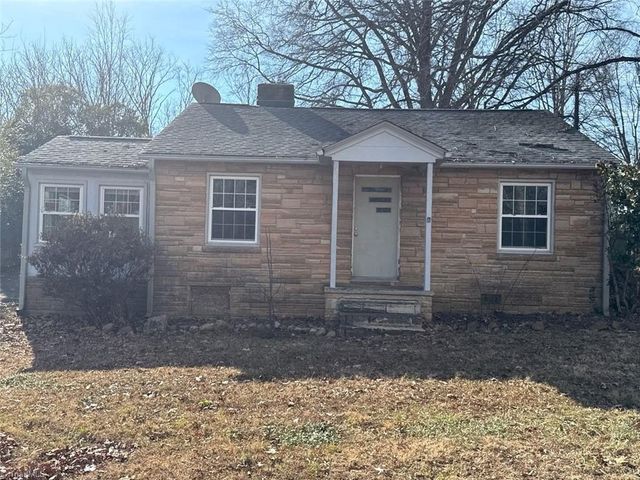 2935 Isaacs Place, Greensboro, NC 27408