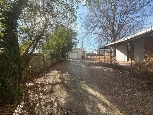 2935 Isaacs Place, Greensboro, NC 27408