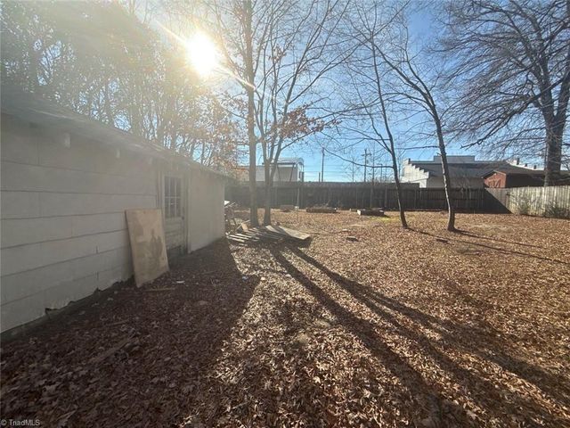 2935 Isaacs Place, Greensboro, NC 27408