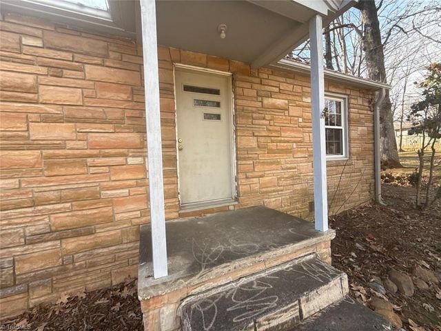 2935 Isaacs Place, Greensboro, NC 27408