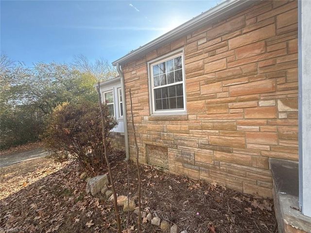 2935 Isaacs Place, Greensboro, NC 27408