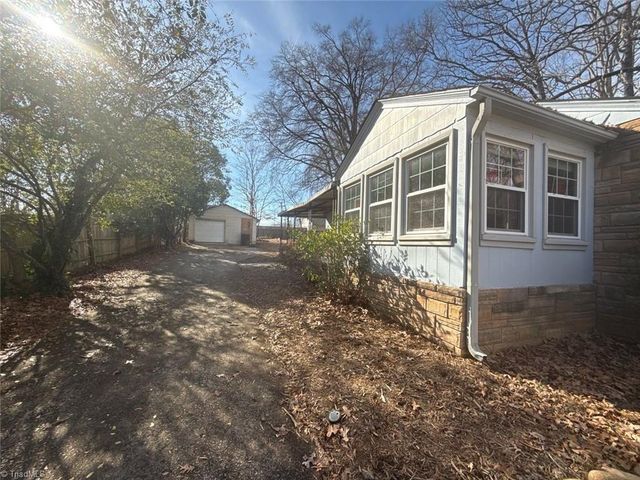 2935 Isaacs Place, Greensboro, NC 27408