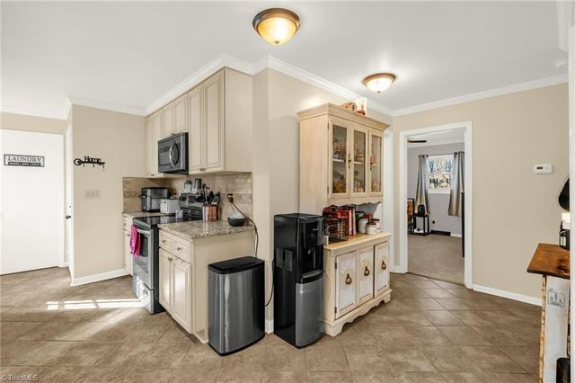 7157 Mantlewood Lane, Kernersville, NC 27284