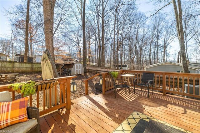 7157 Mantlewood Lane, Kernersville, NC 27284