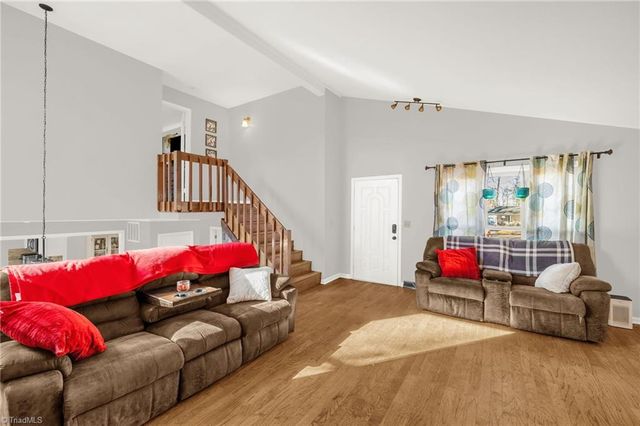 7157 Mantlewood Lane, Kernersville, NC 27284