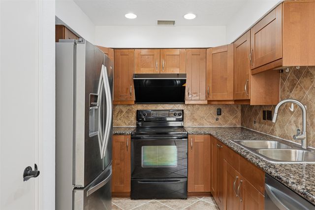 7350 Kirby Drive 18, Houston, TX 77030