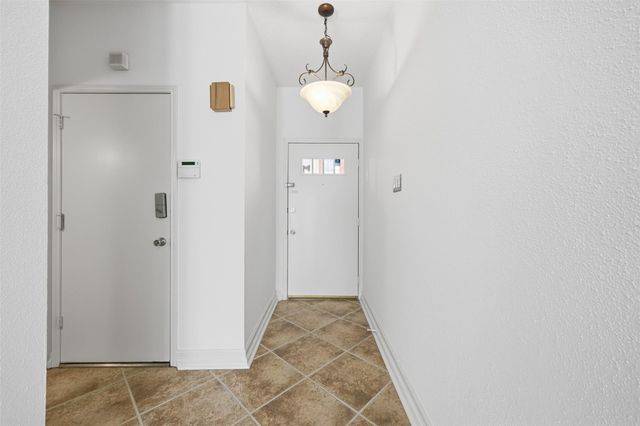 7350 Kirby Drive 18, Houston, TX 77030