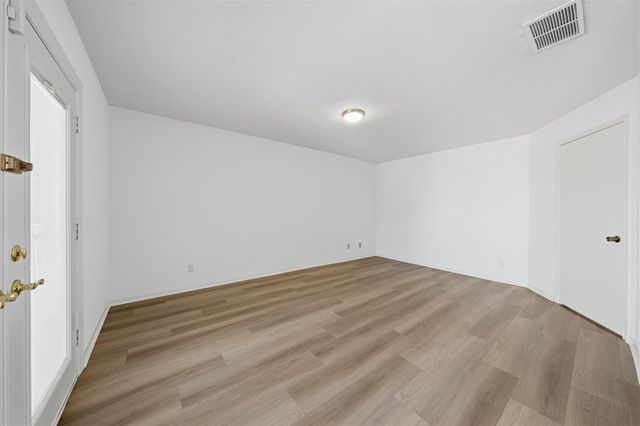 7350 Kirby Drive 18, Houston, TX 77030