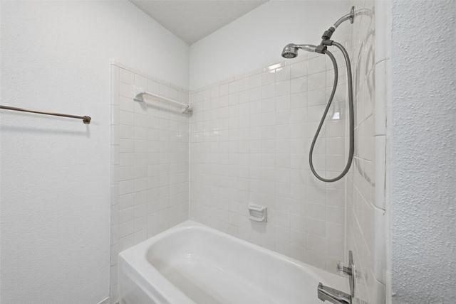 7350 Kirby Drive 18, Houston, TX 77030