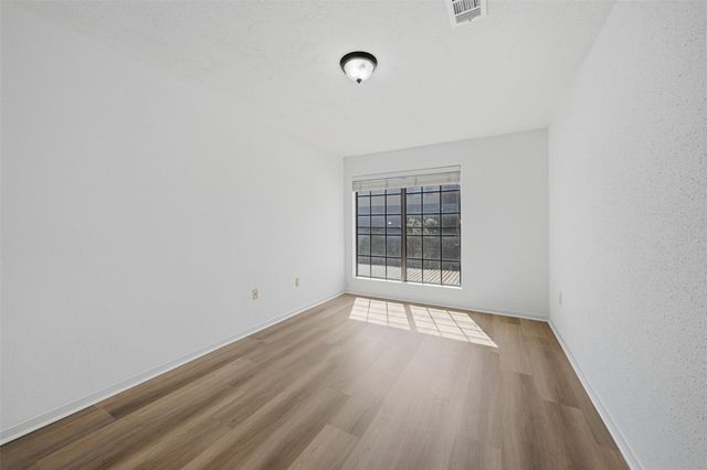 7350 Kirby Drive 18, Houston, TX 77030