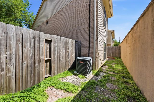 7350 Kirby Drive 18, Houston, TX 77030