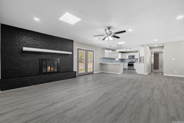 113 crestline, Pleasanton, TX 78064