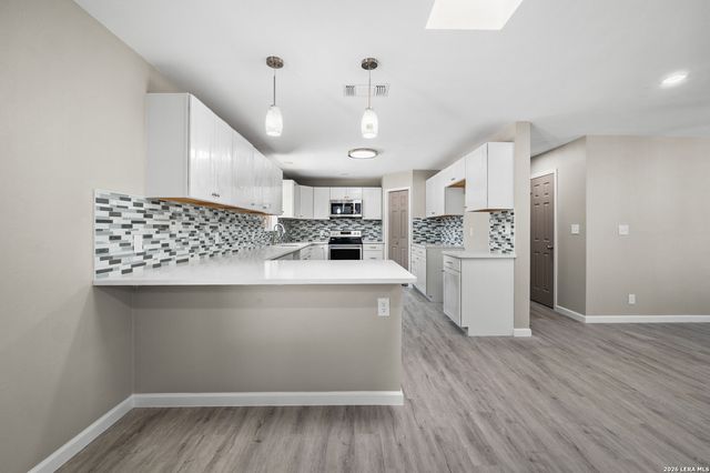 113 crestline, Pleasanton, TX 78064