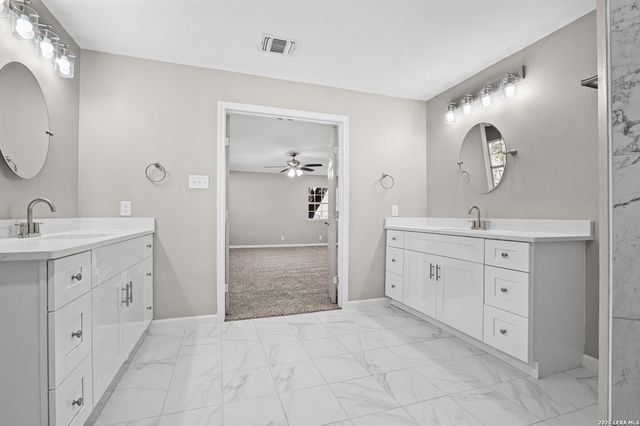 113 crestline, Pleasanton, TX 78064