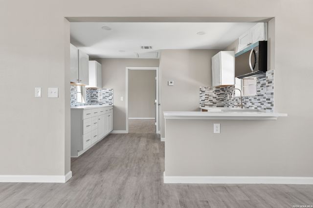 113 crestline, Pleasanton, TX 78064