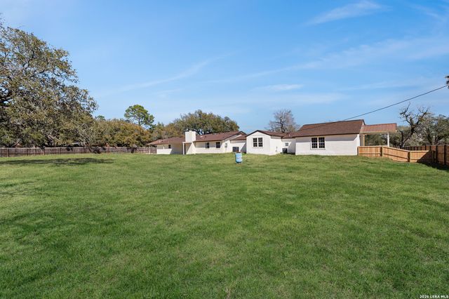 113 crestline, Pleasanton, TX 78064