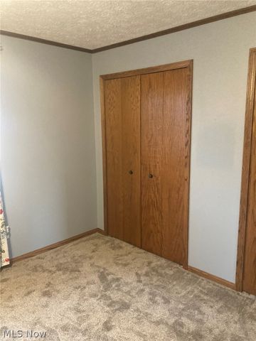 1436 Forrest Drive, Barberton, OH 44203