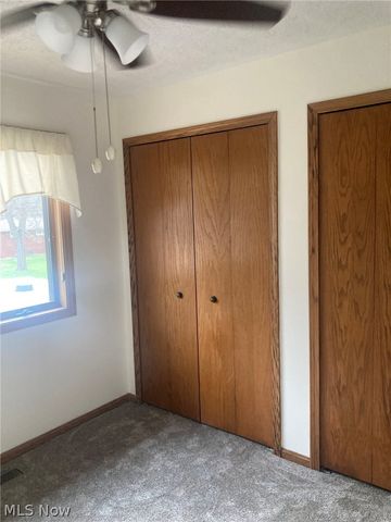 1436 Forrest Drive, Barberton, OH 44203