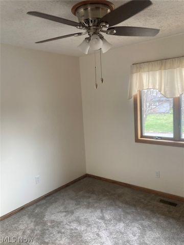 1436 Forrest Drive, Barberton, OH 44203