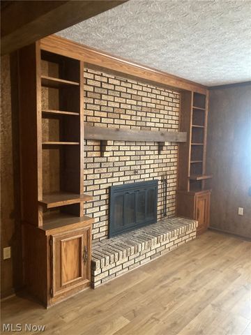 1436 Forrest Drive, Barberton, OH 44203