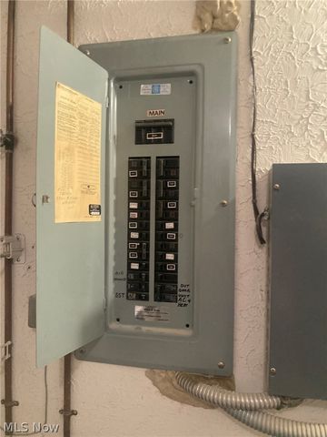 1436 Forrest Drive, Barberton, OH 44203