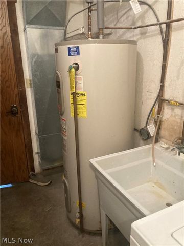 1436 Forrest Drive, Barberton, OH 44203