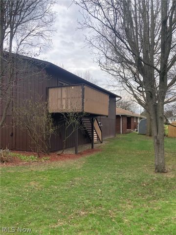 1436 Forrest Drive, Barberton, OH 44203