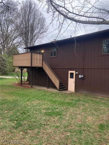 1436 Forrest Drive, Barberton, OH 44203