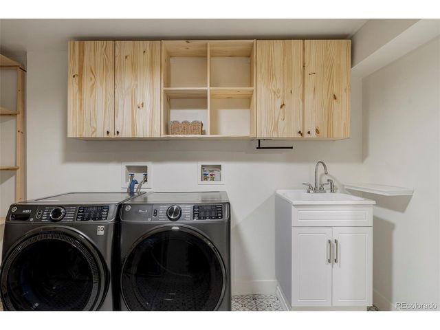 8494 E 28th Ave, Denver, CO 80238