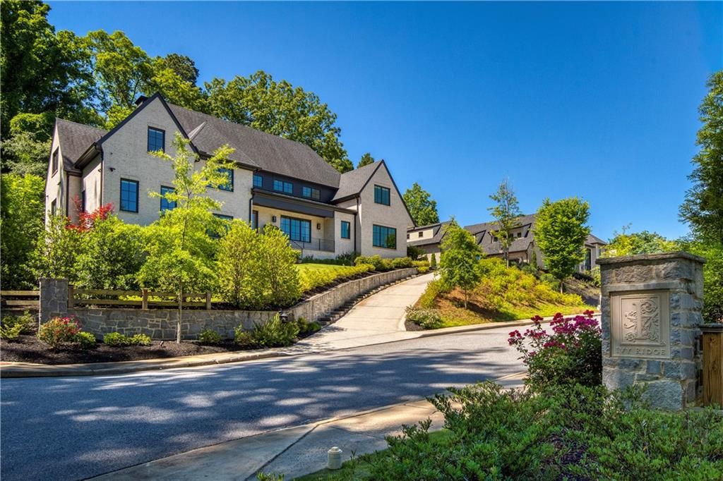 840 Kenry Court, Atlanta, GA 30342