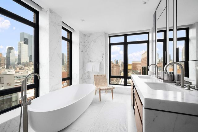 555 W 22nd St Apt 19AW, New York City, NY 10011