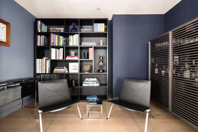 555 W 22nd St Apt 19AW, New York City, NY 10011