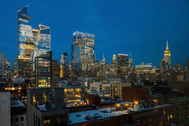 555 W 22nd St Apt 19AW, New York City, NY 10011