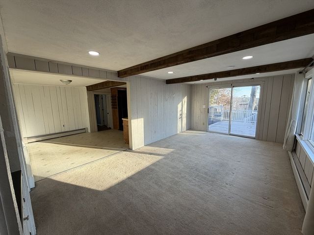 65 Pinehurst Ave, Methuen, MA 01844