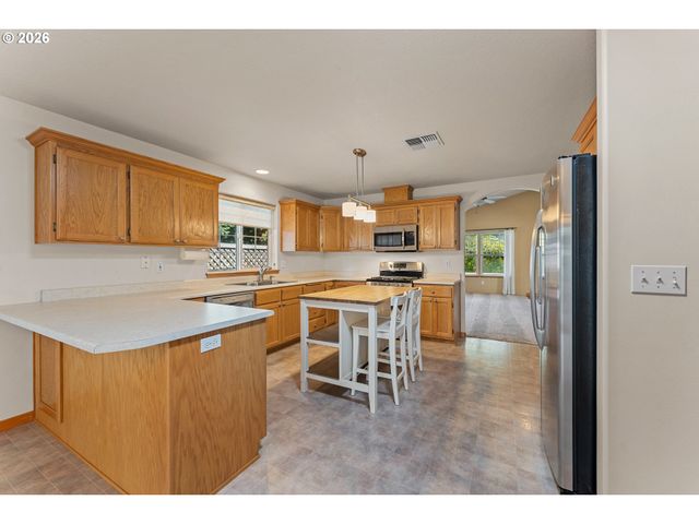 2188 MARIE Dr, Grants Pass, OR 97526