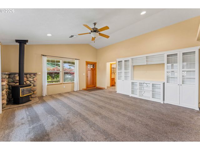 2188 MARIE Dr, Grants Pass, OR 97526