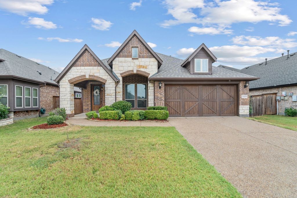 1609 Emerald Tree Place, Aubrey, TX 76227
