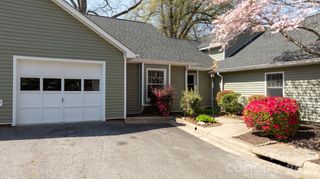 247 5th Avenue NE 8, Hickory, NC 28601