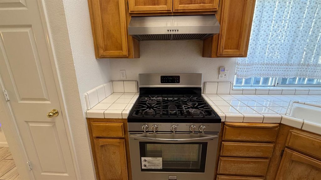 Image 15 of property listing at 2092 Jasper Street, Selma, CA 93662