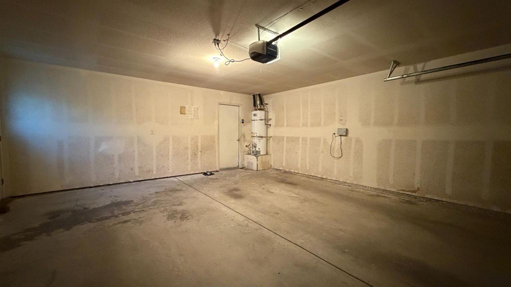 Image 34 of property listing at 2092 Jasper Street, Selma, CA 93662
