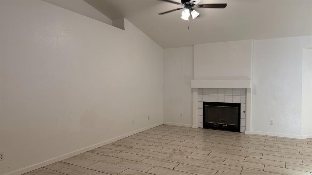 Image 7 of property listing at 2092 Jasper Street, Selma, CA 93662
