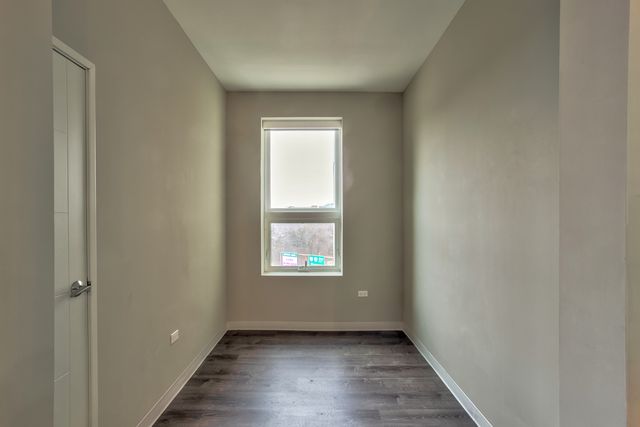 851 W Grand Avenue 404, Chicago, IL 60642