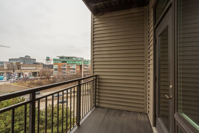 851 W Grand Avenue 404, Chicago, IL 60642