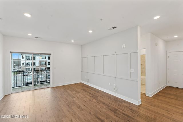 827 Stiller Lane 827, Monroe, NJ 08831