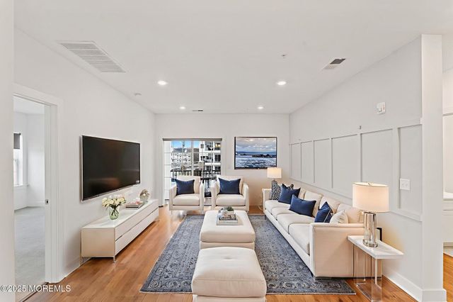 827 Stiller Lane 827, Monroe, NJ 08831